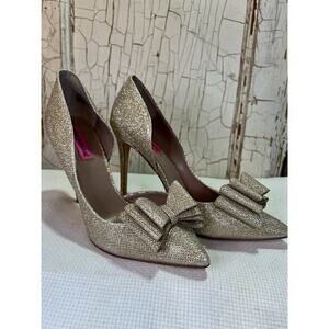 Betsey Johnson Prince Gold Champagne Bow Pumps Stiletto Heels Size 10